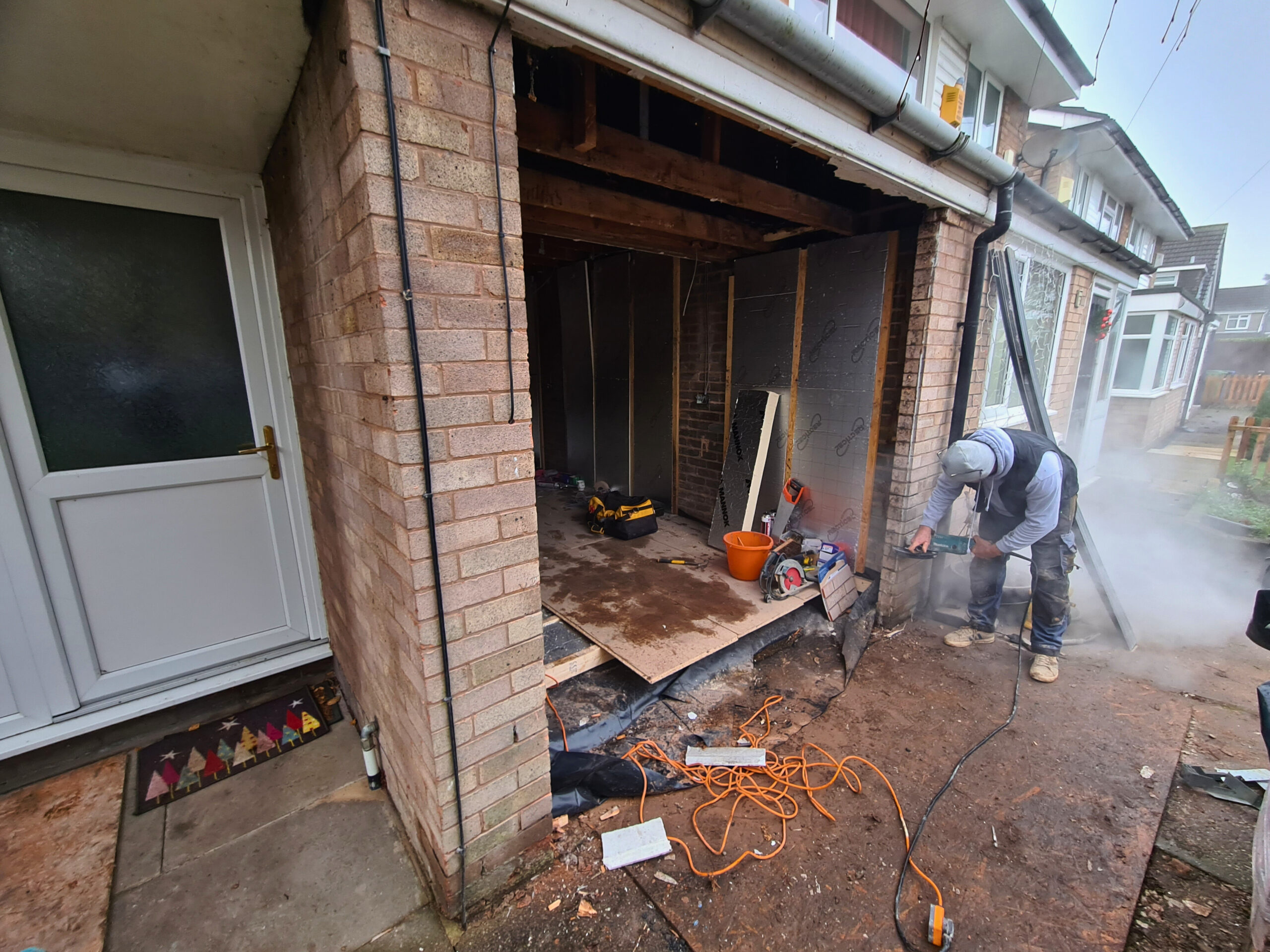 https://manchesterhomes.co.uk/wp-content/uploads/2025/04/5-Capesthorne-Road-2-scaled.jpg