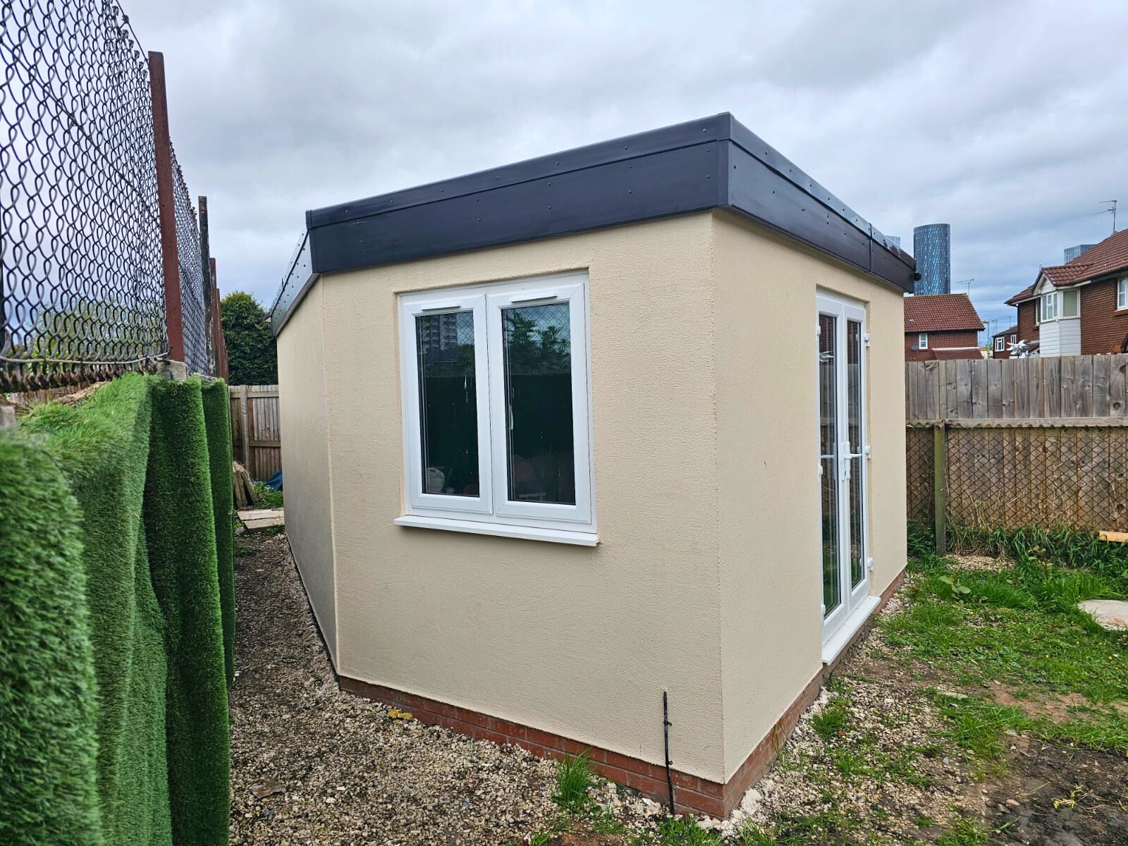 https://manchesterhomes.co.uk/wp-content/uploads/2025/04/WhatsApp-Image-2025-04-16-at-23.54.54_ab212d7b-Edited.jpg