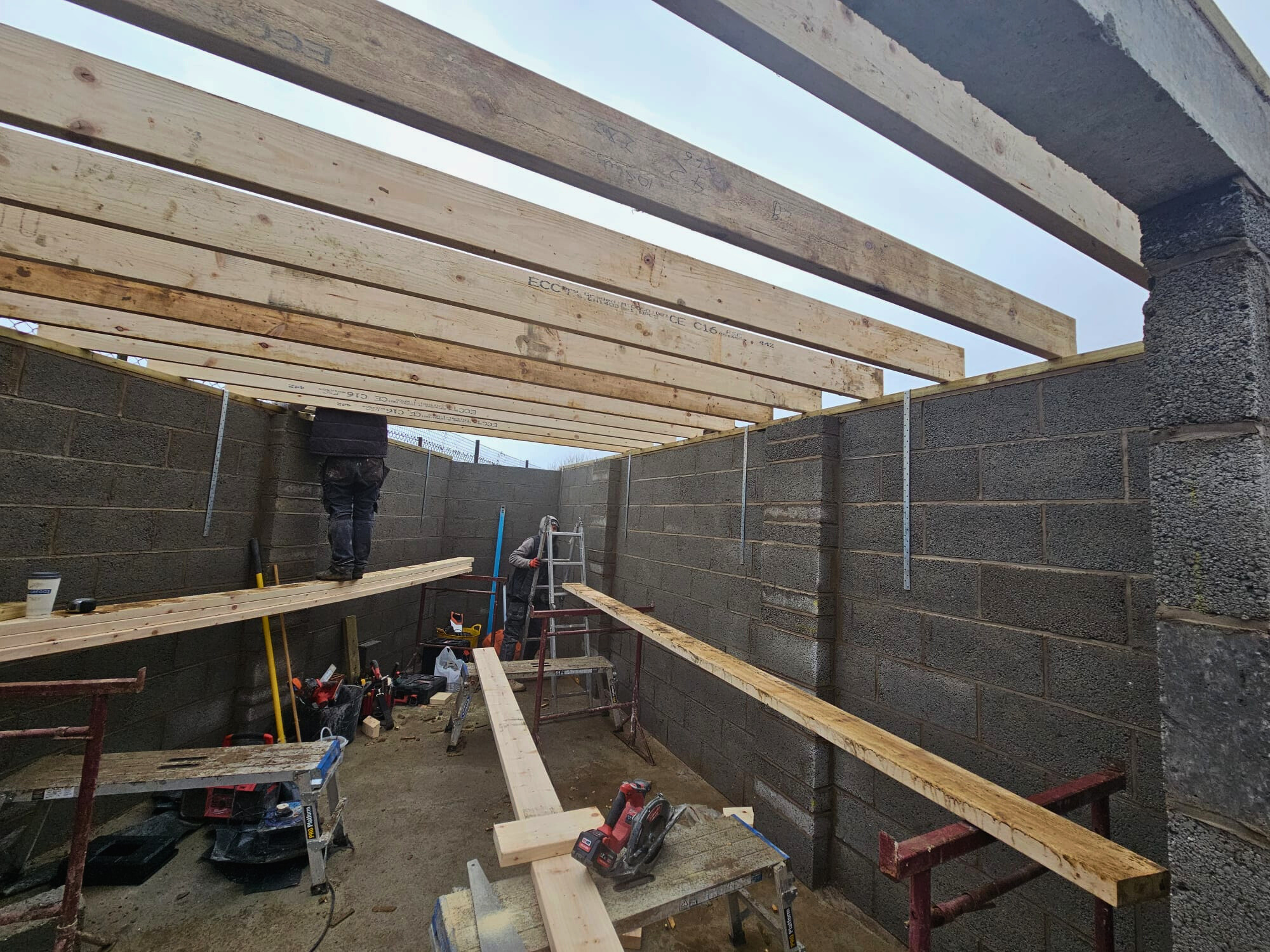 https://manchesterhomes.co.uk/wp-content/uploads/2025/04/WhatsApp-Image-2025-04-17-at-15.10.06_84ab6362-Edited.jpg